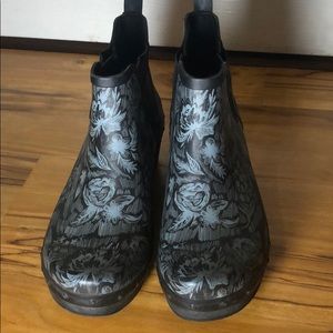 Dansko Rosa Chelsea Rubber Boot